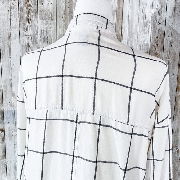 Women's Old Navy Flannel Top | Cream/Gray | Button Up | Small | Boyfriend Style - Picture 9 of 12